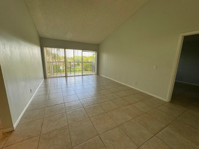 Building Photo - 8891 Wiles Rd