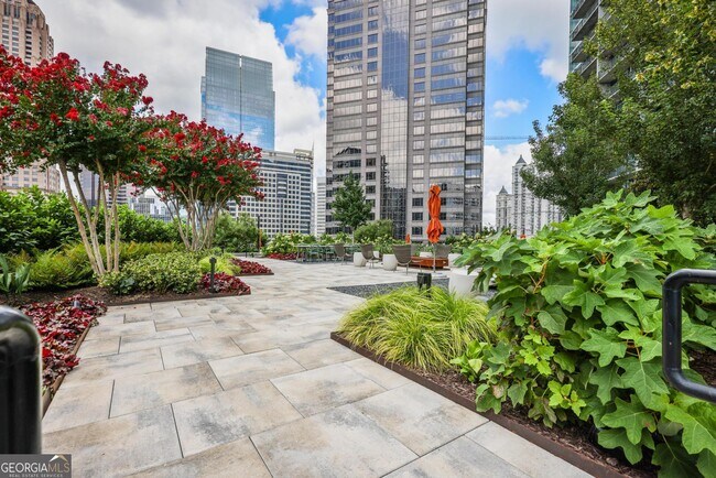 Building Photo - 1080 Peachtree St NE