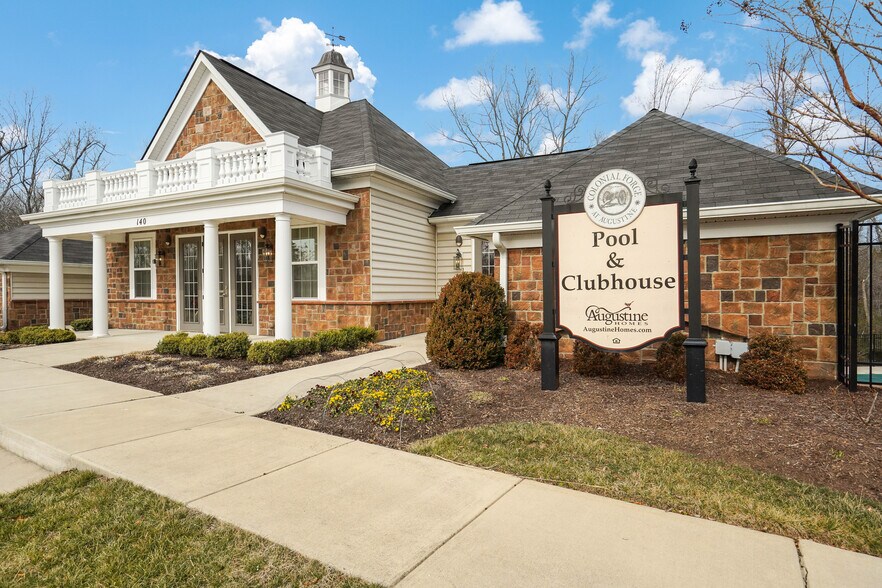 Building Photo - 6 Lamplighter Ln