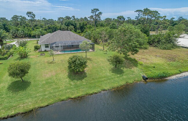 Building Photo - 1578 Eagles Cir