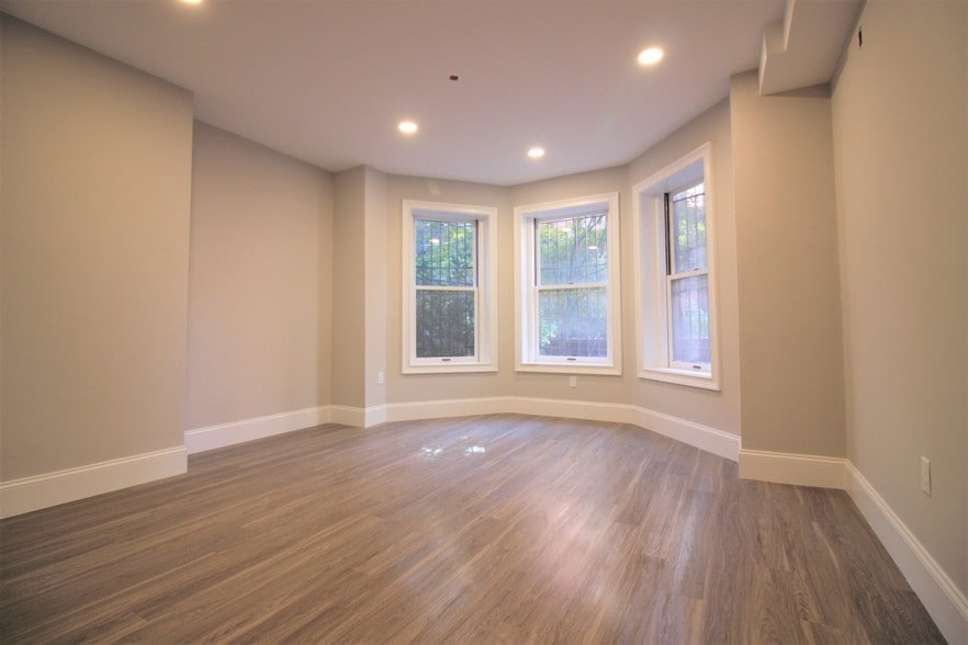 Building Photo - 383 Commonwealth Avenue