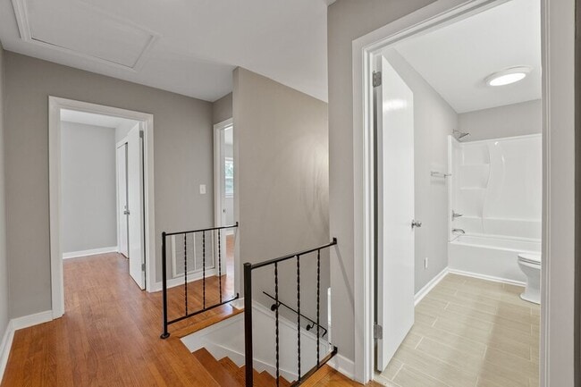 Building Photo - 505 NW Forrest Pk Ct