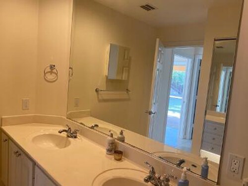 Building Photo - 7114 Marconi Ct