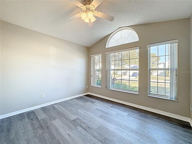 Building Photo - 13642 Emeraldview Dr