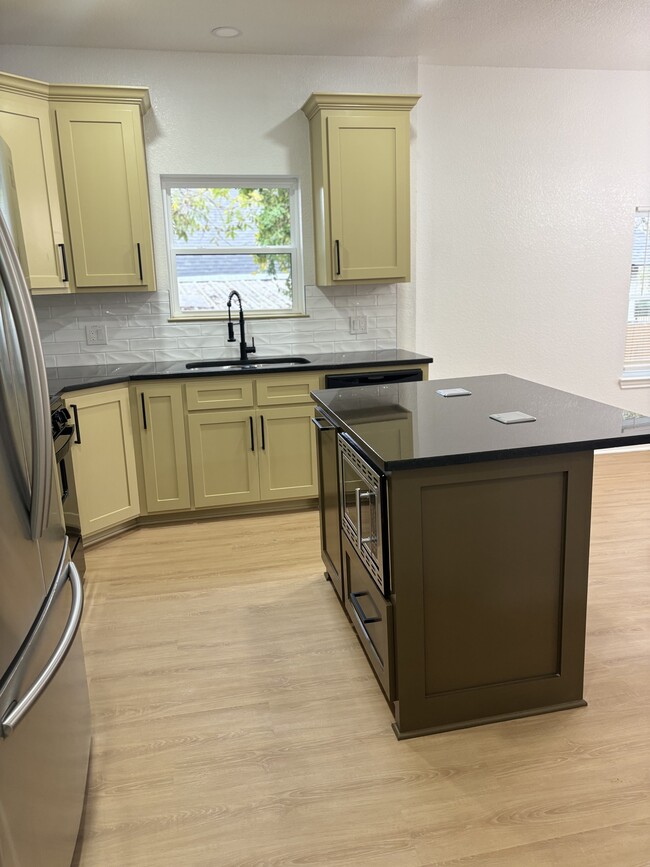 Building Photo - 1718 N 22nd St