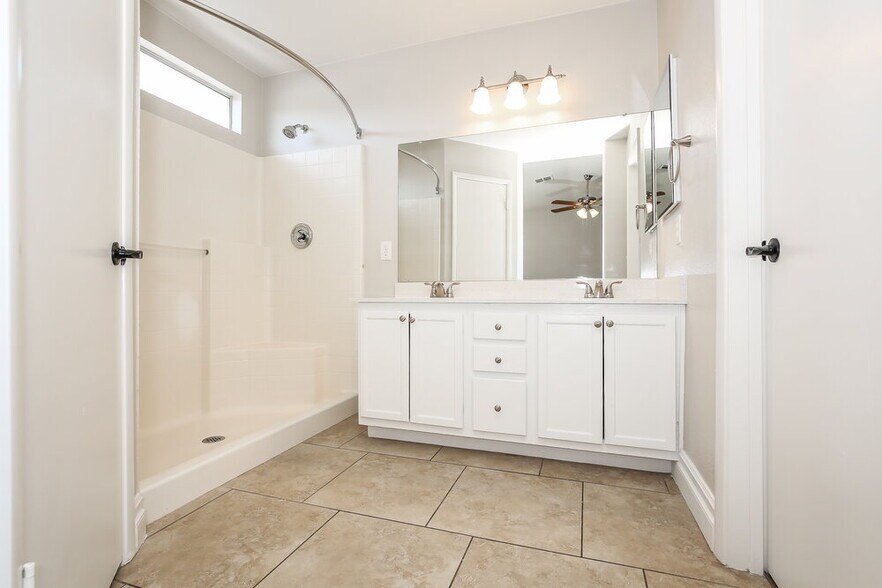 Building Photo - 7909 Rustic Canyon Ct