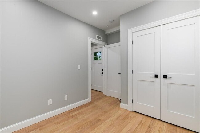 Building Photo - 755 Boylston St