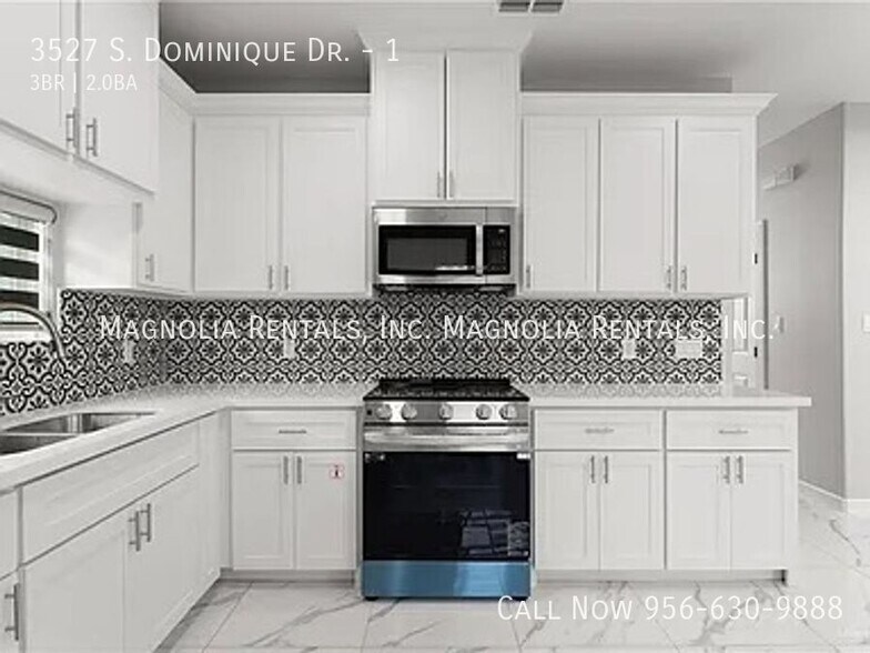 Building Photo - 3527 S Dominique Dr