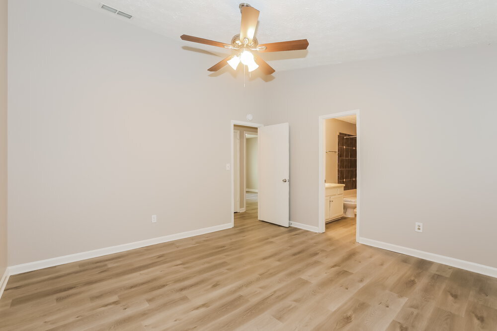 Building Photo - 3684 Linwood Way