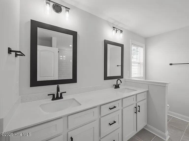 Building Photo - 4400 Laurel Ridge Dr