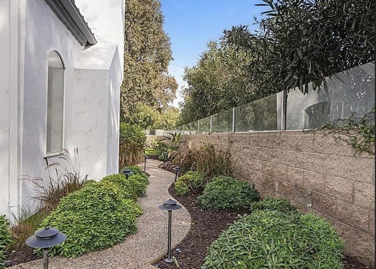 Building Photo - 14710 Via del Canon