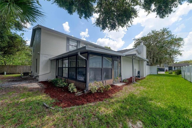 Building Photo - 15722 GardenSide Ln