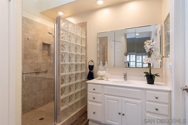 Building Photo - 7205 Calabria Ct