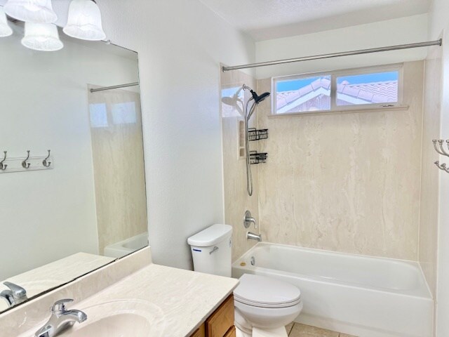 Building Photo - 1199 Mirador Loop N E