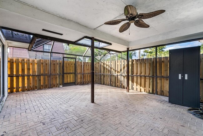 Building Photo - 7780 Courtyard Run W