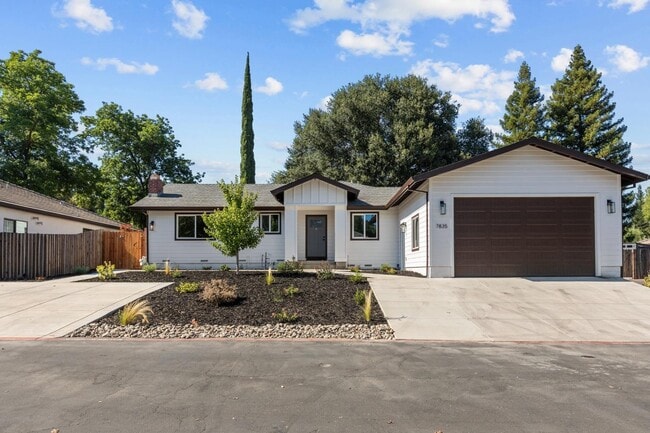 Primary Photo - "Charming 2-Bedroom 1-Bath in Fair Oaks!"