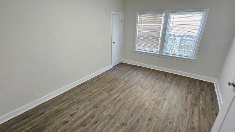 Building Photo - 427-431 Normandie Ave