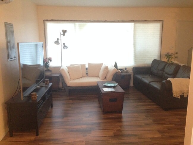 Building Photo - 9313 North Hodge Avenue