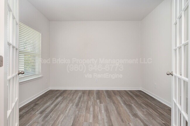 Building Photo - 5250 Reedy Rdg Rd