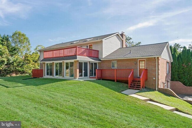 Building Photo - 253 Peoples Way