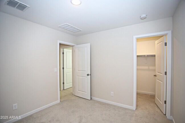 Building Photo - 7865 N 79th Ave