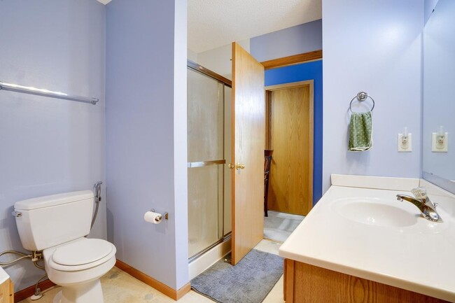 Right side of Upstairs Bathroom - 604 Bradbury Cir