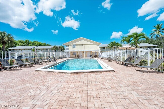 Building Photo - 4603 Bayshore Dr