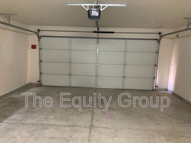 Building Photo - 2111 Bella Oaks Dr