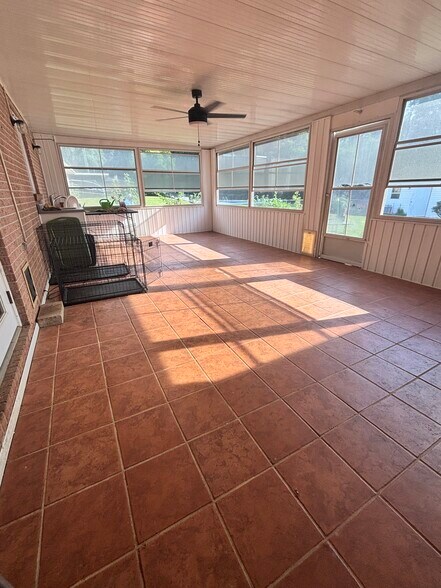 Sun Room - 400 Colonial Dr