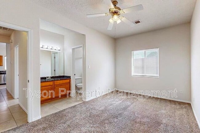 Building Photo - 10008 Rio Corto Ave SW