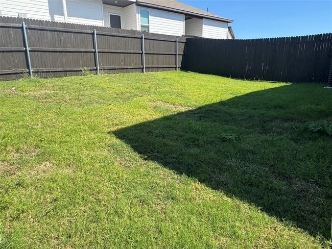 Building Photo - 423 Cross Barn Blvd