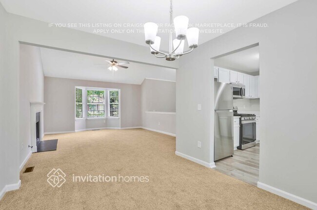 Building Photo - 987 Fox Valley Trail