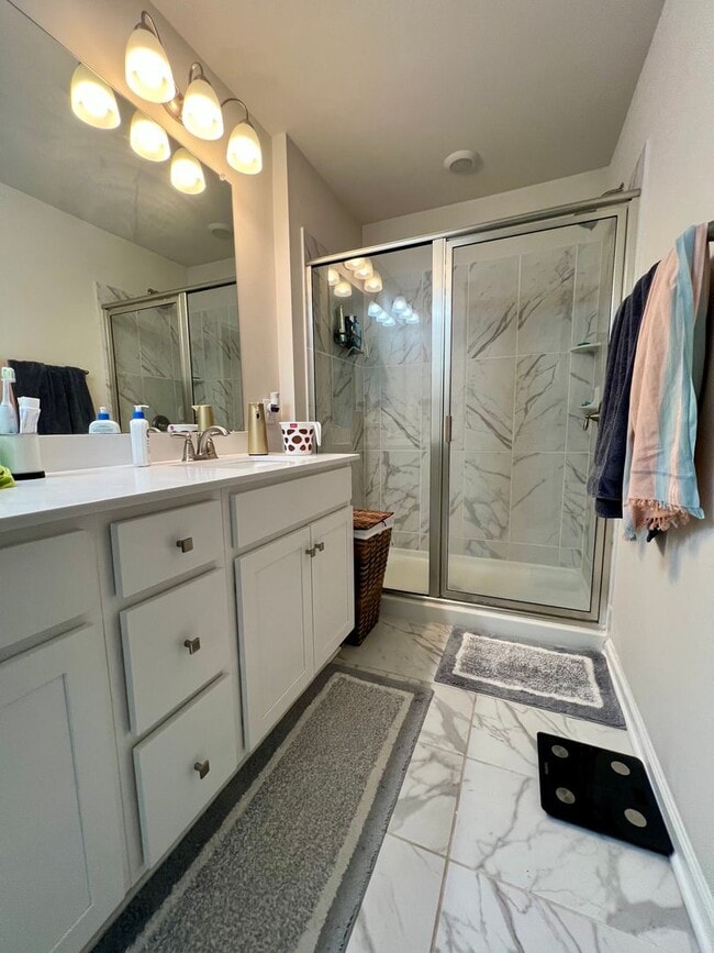 Building Photo - Stunning 4-Bed Townhome in Quakertown! Ava...