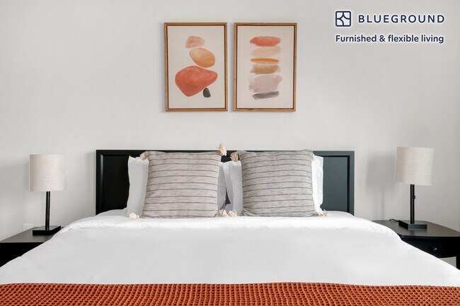 Building Photo - 15522 NE 22nd Pl