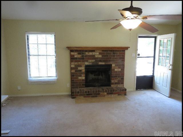 Building Photo - 2116 Peach Tree Dr