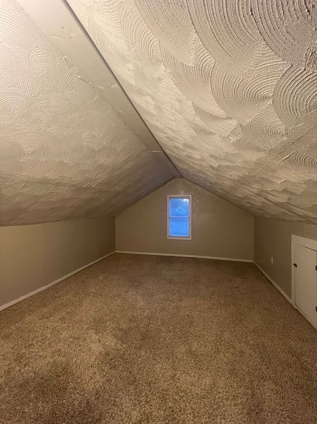 Building Photo - Spacious 4 Bedroom Hamilton, MI