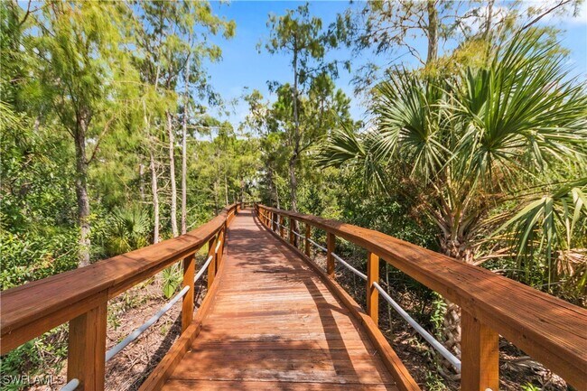 Building Photo - 8792 Largo Mar Dr