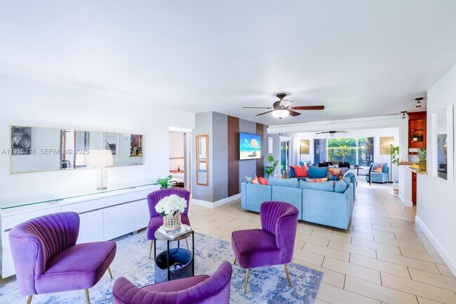 Building Photo - 312 N Luna Ct