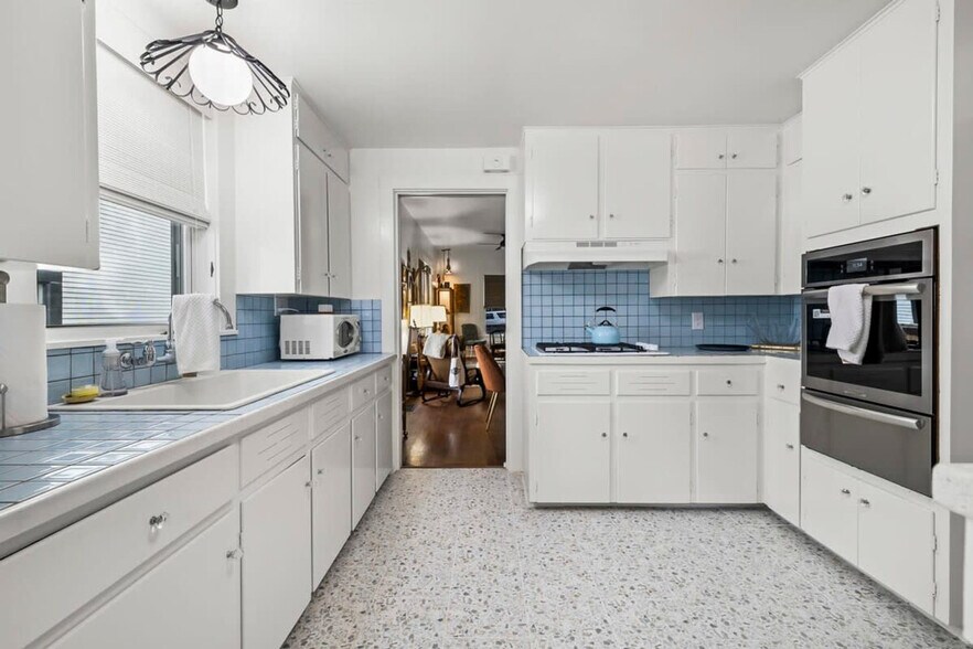 Building Photo - 1804 Brackenridge St