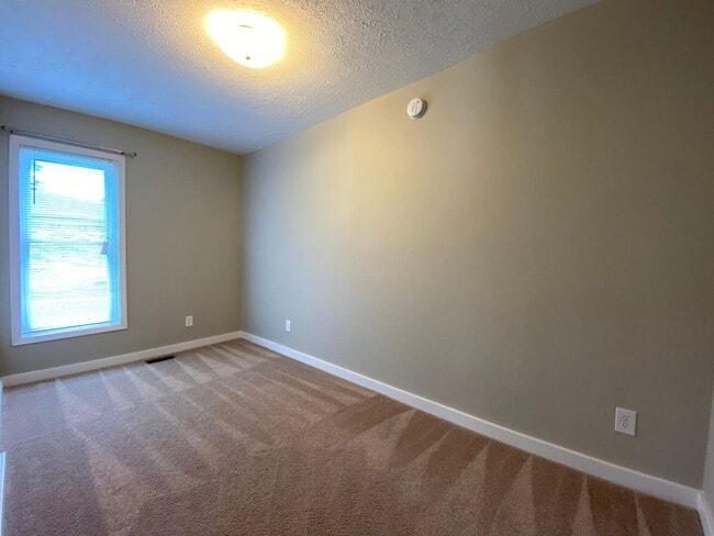 Building Photo - 7255 S Fairfax Rd