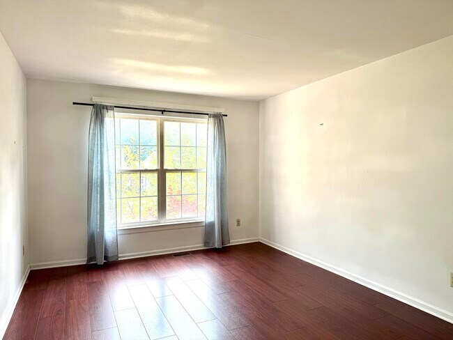 Building Photo - 2341 Timbercrest Ct