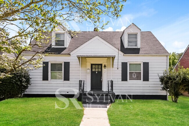 Building Photo - The living is easy in this 4 bedroom, 1.5 bathroom home