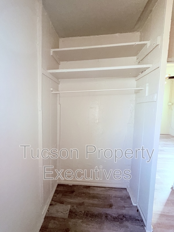 Building Photo - 234 E 32nd St