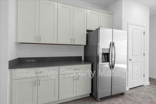 Building Photo - 3078 Country Side Dr