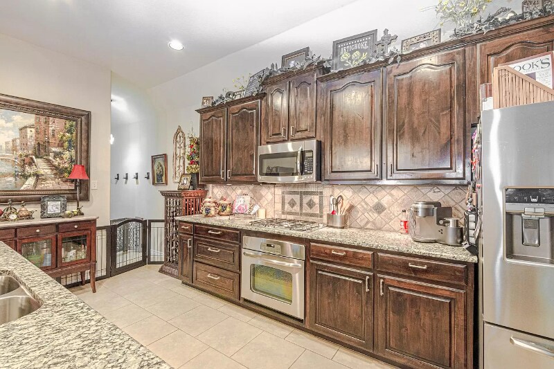 Building Photo - 1810 Sanderlain Ln