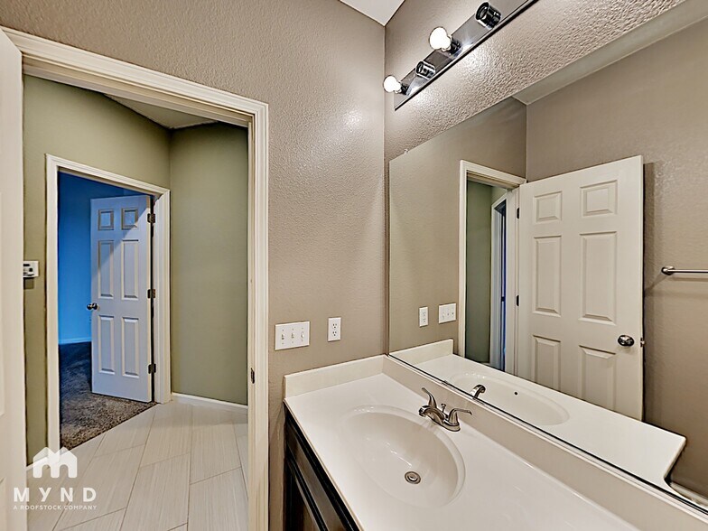 Building Photo - 133 Bridgeway Ct