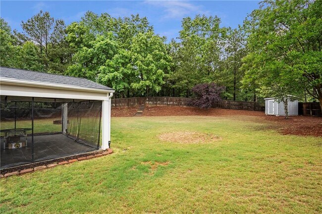 Building Photo - 709 Roxholly Ln NE