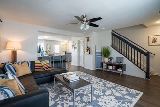 Building Photo - 1051 Southern Dr