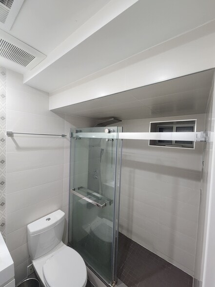 Building Photo - 309 Corbin Ave