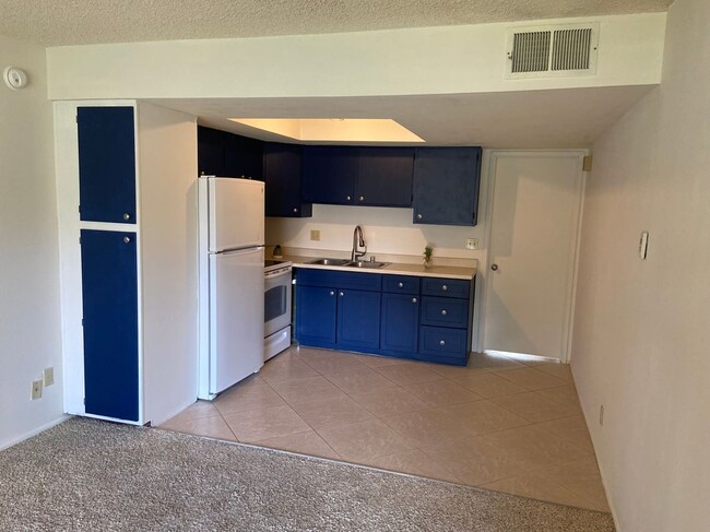 Primary Photo - 9645 Spyglass Ave